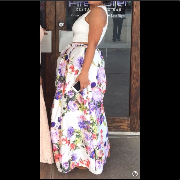 PROM DRESS 💜 - Picture 3 of 8